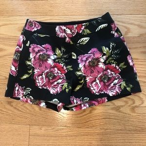 Express flower shorts
